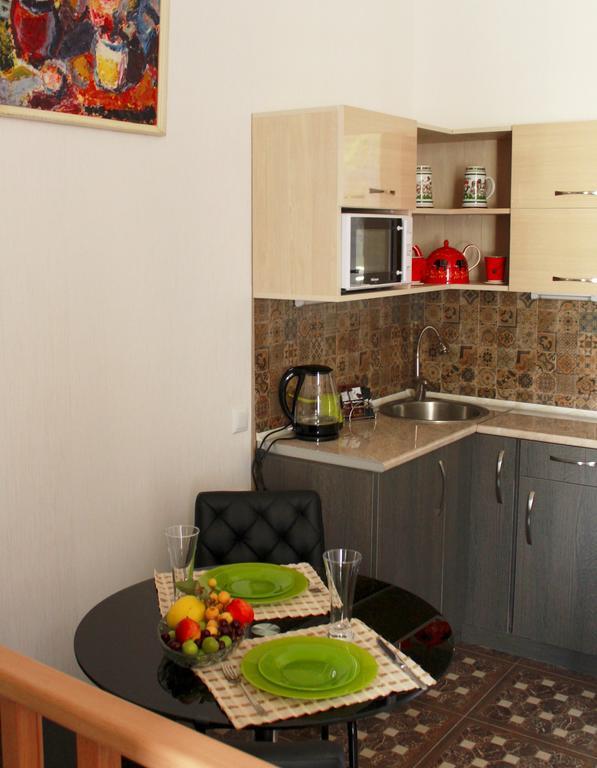 Guest House On Gia Abesadze Street Tbilisi Ngoại thất bức ảnh