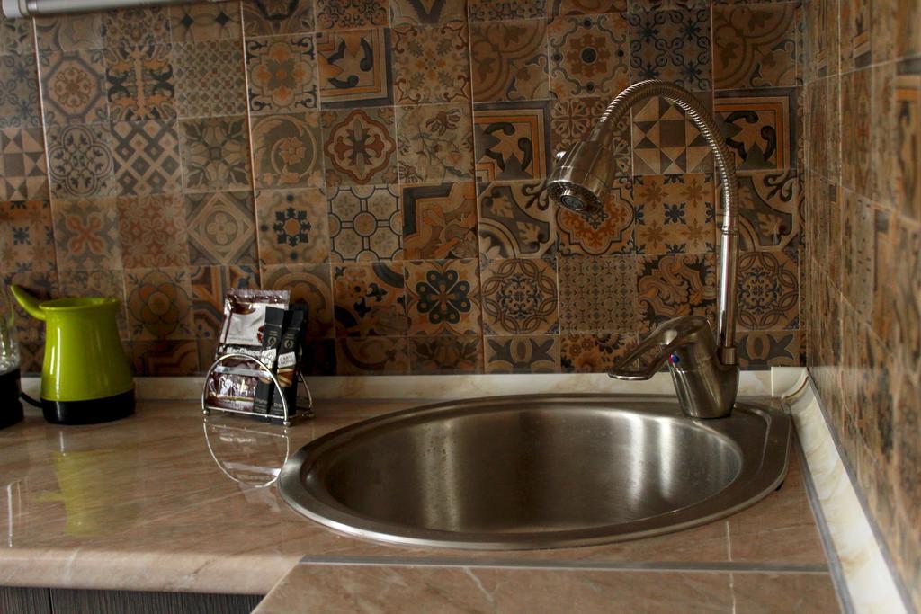 Guest House On Gia Abesadze Street Tbilisi Ngoại thất bức ảnh