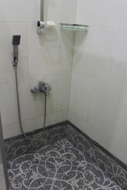 Guest House On Gia Abesadze Street Tbilisi Ngoại thất bức ảnh